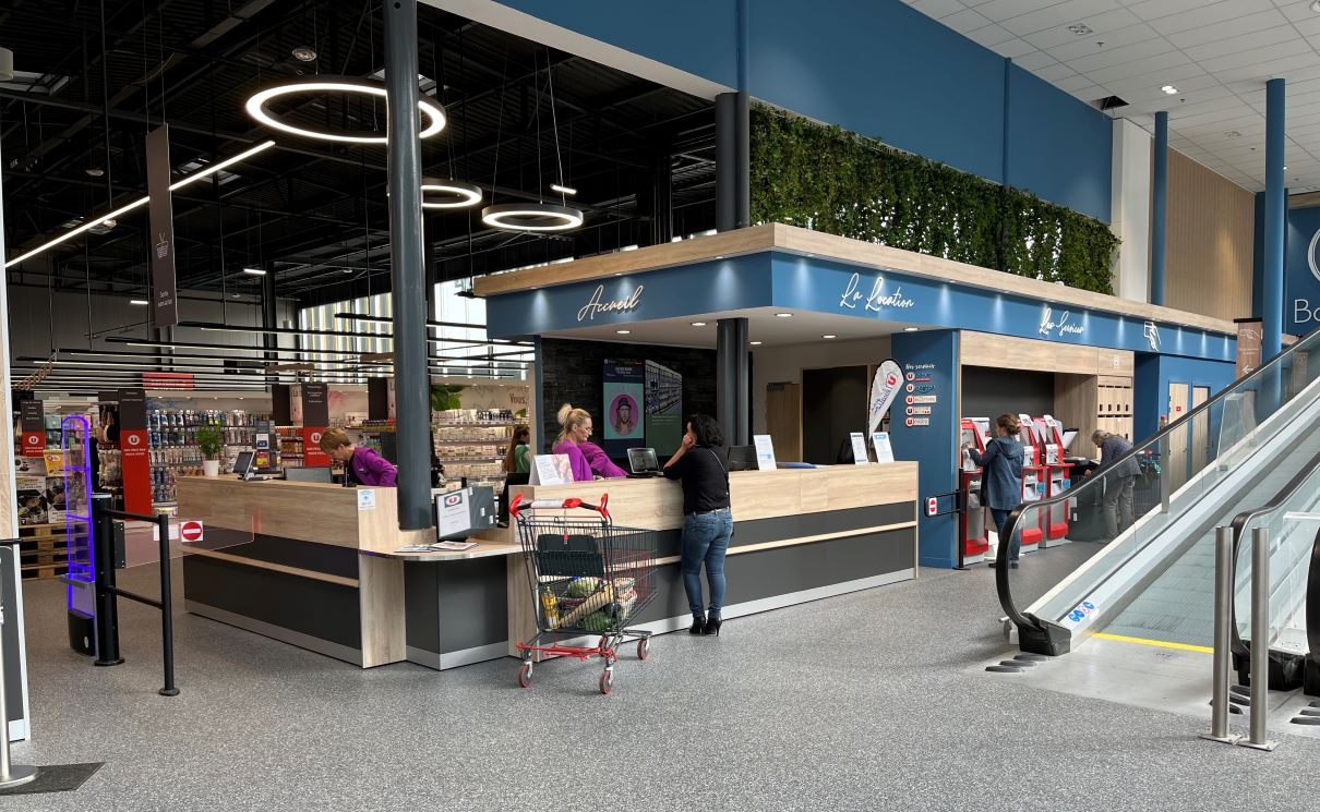 Banque accueil magasin en bois