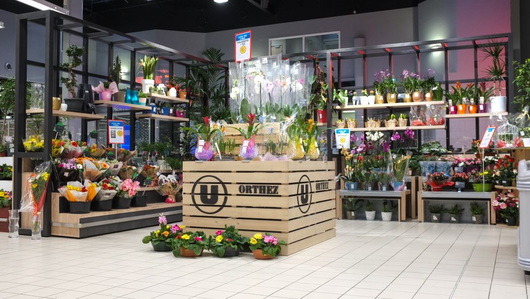 Présentoir central en bois pour fleuriste