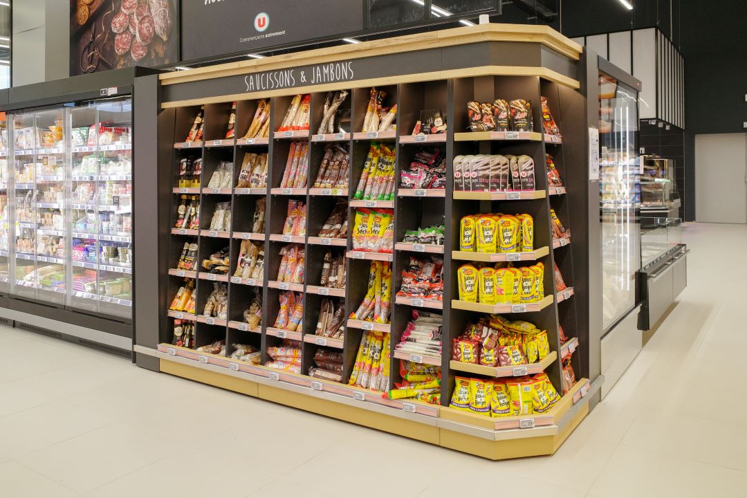 Mobilier en bois présentation saucissons